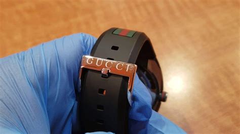 fake gucci quartz watch|how to spot a gucci watch.